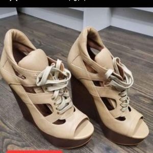 BCBG WEDGES WOMAN SIZE 6